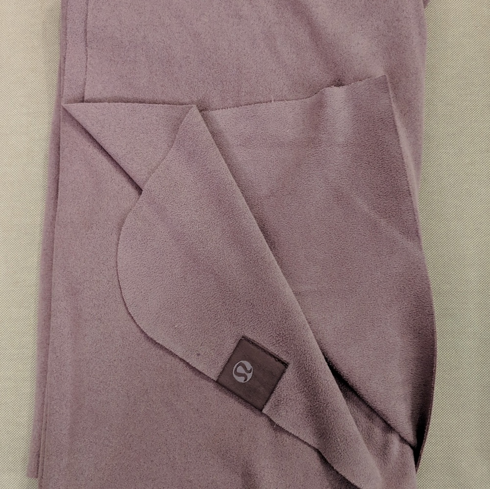 Lululemon mauve pink yoga towel